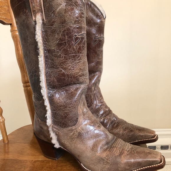 Lagrange Leather brown boots, worn couple of times. Look new. Inside lined. - Picture 2 of 7
